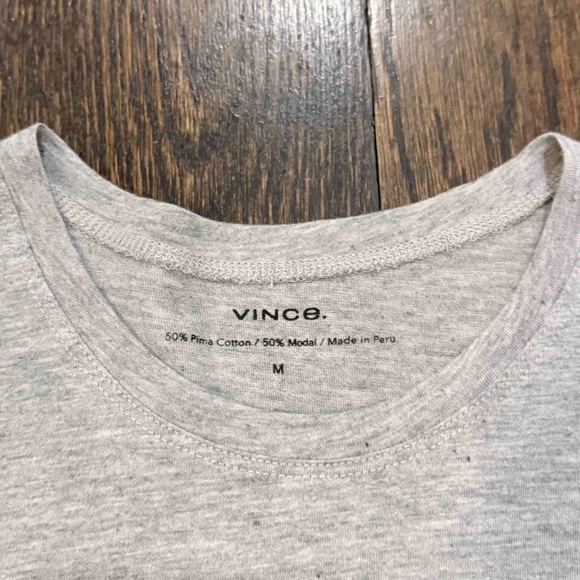 Vince Women’s Light Gray Short Sleeve Crew Neck T Shirt NWT Size Medium - Picture 6 of 9